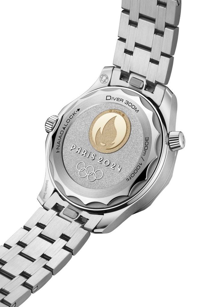 OMEGA_52221422004001_SEA_Diver_300M_caseback.jpg