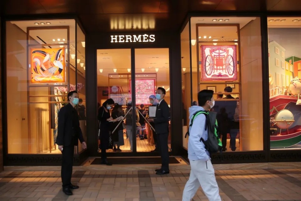 2  名店購物奇遇3. Hermès：「我還有1分鐘下班⋯」.jpg