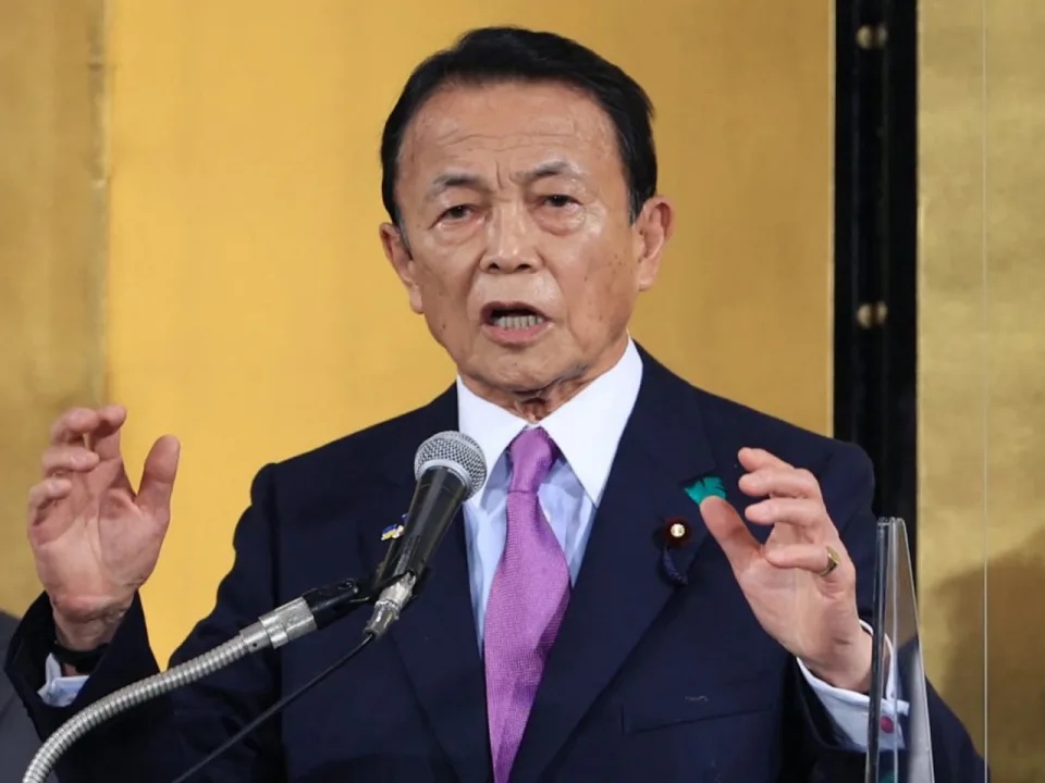 日本前首相麻生太郎被指歧視女性 對外相上川陽子外表評頭品足.jpg