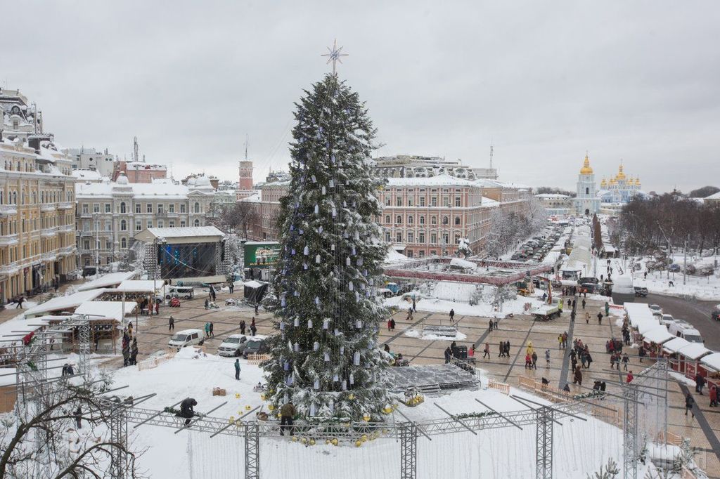 Christmas Tree In Central Kiev , 2017.jpeg