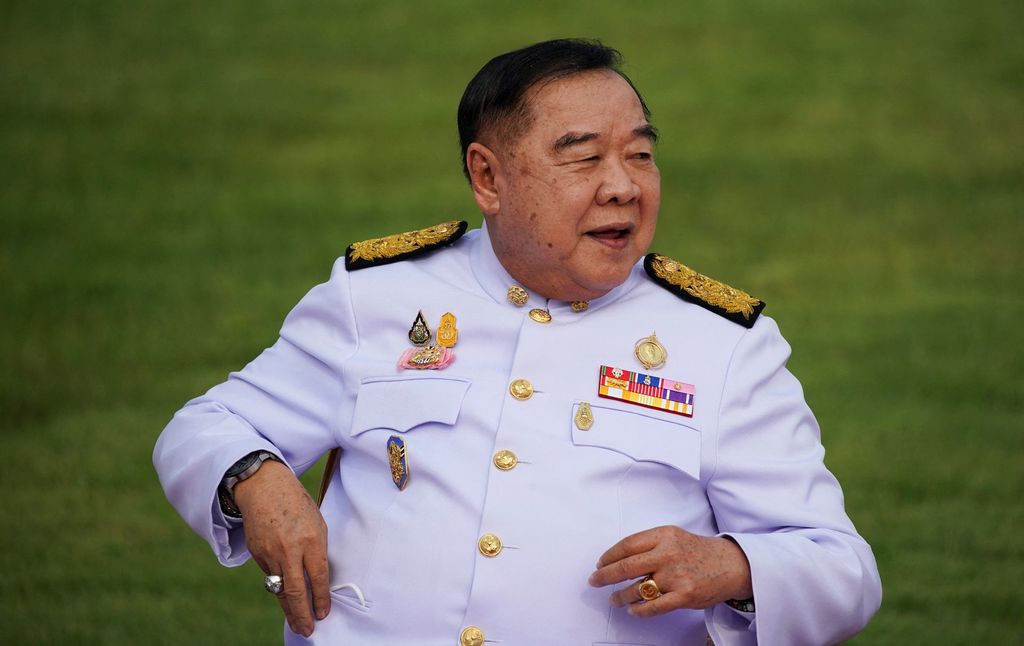 General Prawit Wongsuwan.jpg