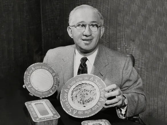 2  Charles Lubin 是 Sara Lee 的創辦人。1935 年，Lubin 在其 32 歲之時於芝加哥收購.jpg