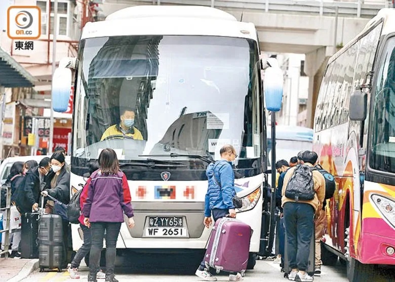 2 旅巴業界生意復常路難行。.jpg