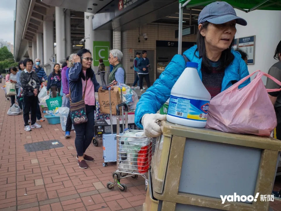 7 綠在區區沙田回收站，市民紛紛趕在年尾棄置清理後的物品.jpg