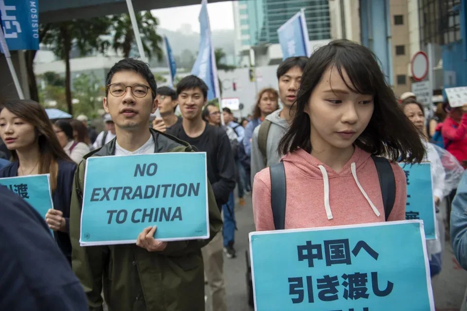 4 周庭跟羅冠聰等，都是「香港眾志」創黨成員，香港眾志在《港區國安法》實施後宣布解.jpg