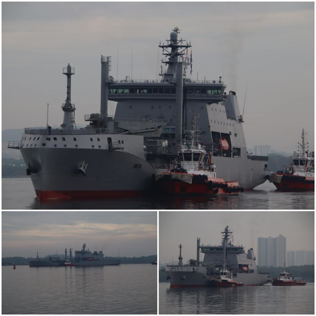 HMNZS AOTEAROA.jpg