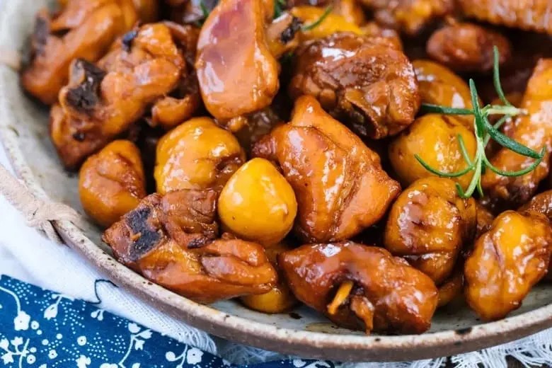 栗子炆雞-Braised-Chicken-with-Chestnuts.jpeg