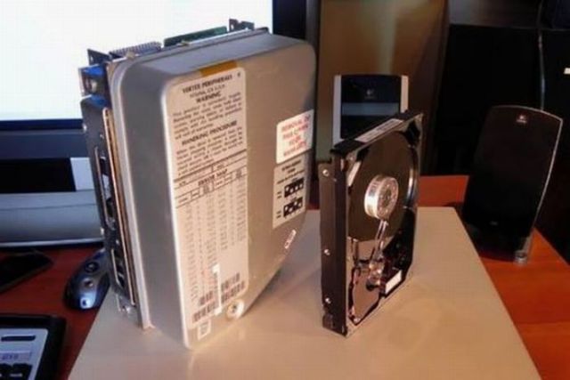 oldharddrives64009.jpg