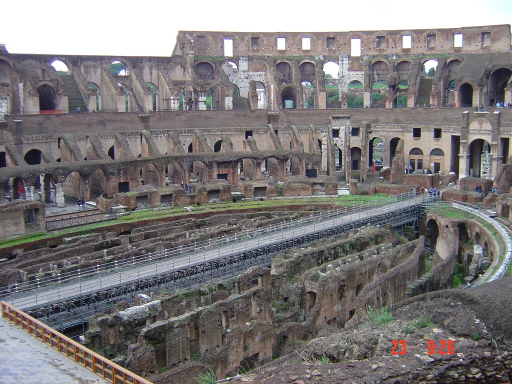 Colosseum_inside.jpg