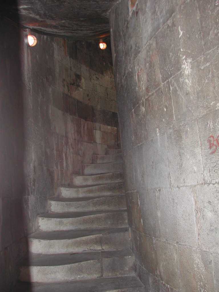 Pisa_stairs.jpg