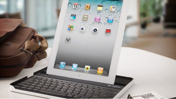 Logitech-Keyboard-Case-for-iPad-2.jpg