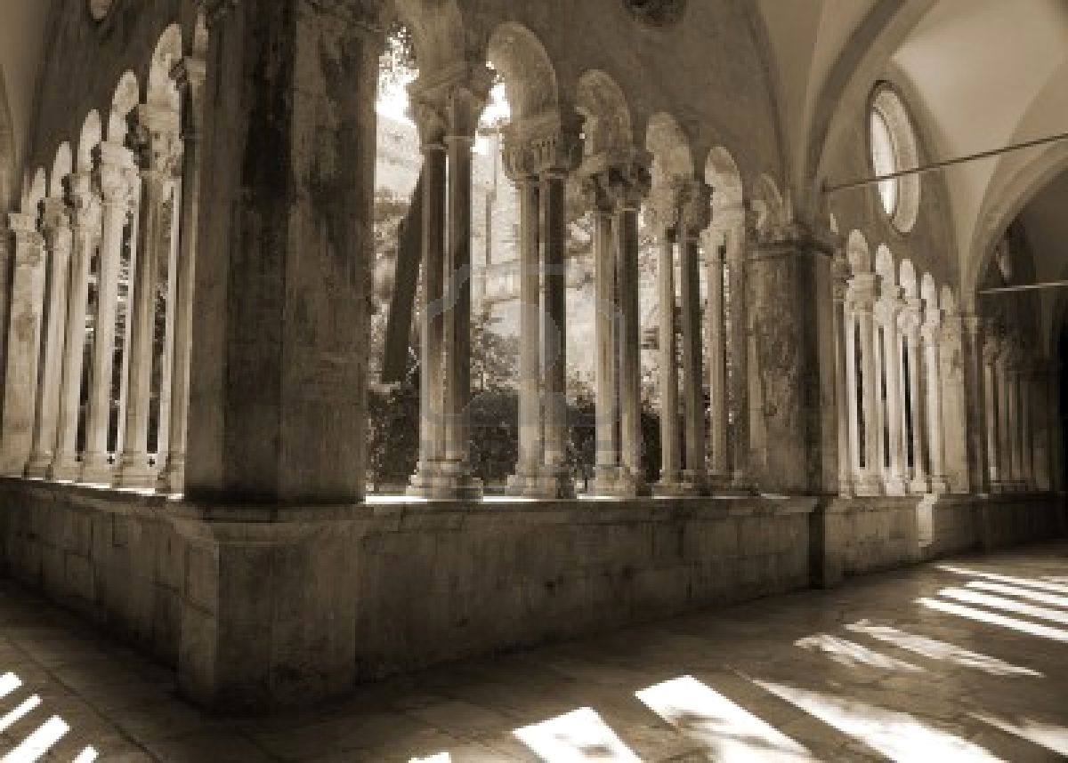 9076491-historic-stone-cloister-of-franciscan-monastery-in-dubrovnik-croatia-bla.jpg