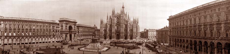 1 Piazza_and_cathedral_milan_italy_1909.jpg