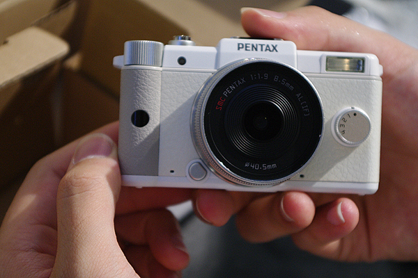 pentaxQ-10.jpg