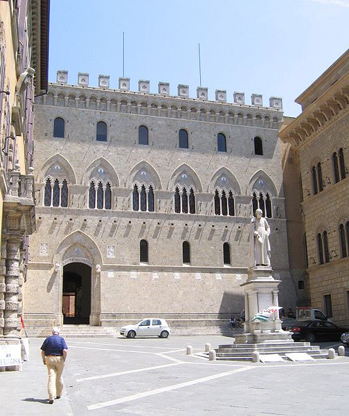 1472  504px-Palazzo_Salimbeni,_Siena.jpg