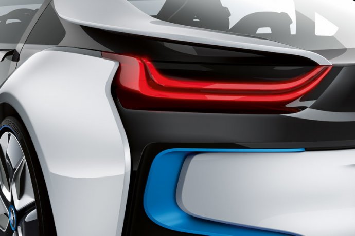 BMWi_i8_Gallery_Exterior_05.jpg