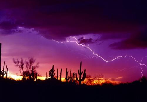 亞利桑那州上空的閃電.jpg