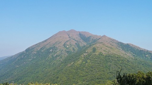 遠望大東山是香港第三高的山峰.jpg