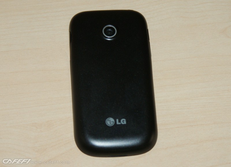 LG Optimus Net Dual P698 3G4.jpg