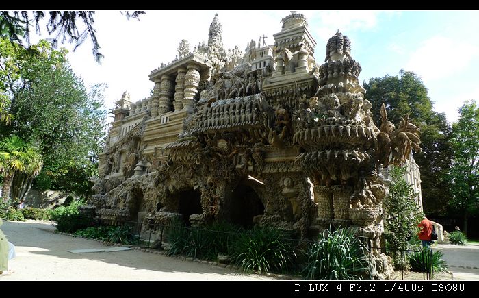 Palais Ideal du Facteur Cheval (France) 3R.jpg