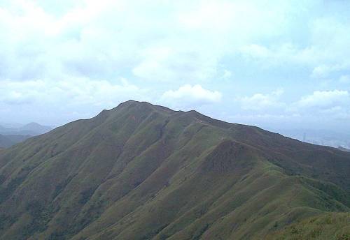 純陽峰遠眺黃嶺.jpg