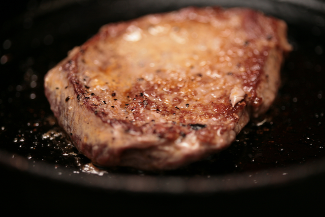 -crop-650--650px-Cook-Steak-in-a-Frying-Pan-Step-4.jpg