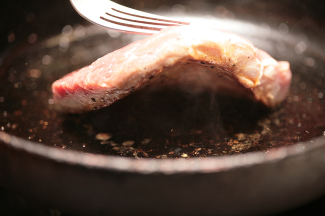 -crop-650--650px-Cook-Steak-in-a-Frying-Pan-Step-5.jpg