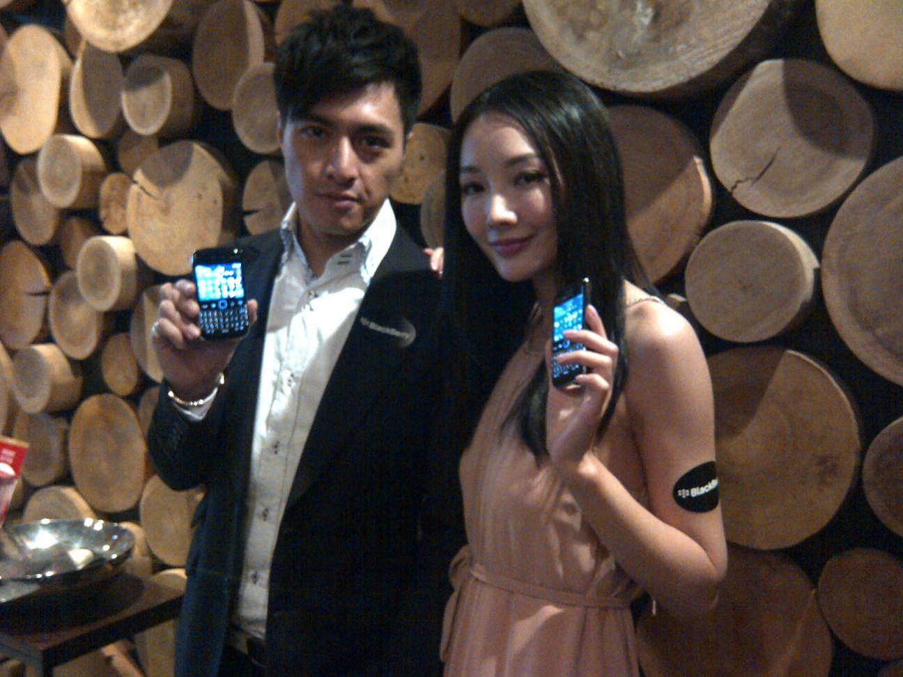 blackberrybold9790_pic04.jpg