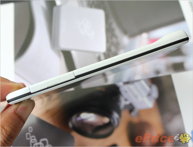 hichong_3_Motorola-XT910-RAZR_bcde78893b9a5439e1c4b9f83a6a5e00.jpg