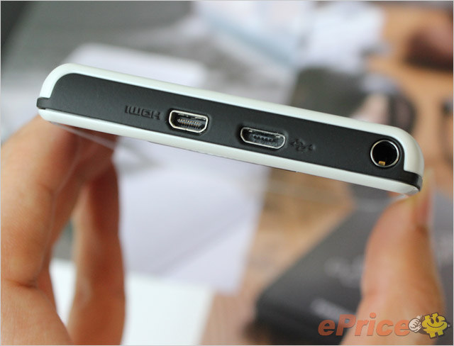 hichong_3_Motorola-XT910-RAZR_f299a389d288e38bec96817f16b14e76.jpg