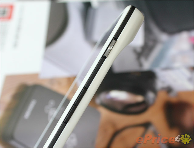 hichong_3_Motorola-XT910-RAZR_f9224e7ee010cbe6faefcee7d705ae67.jpg