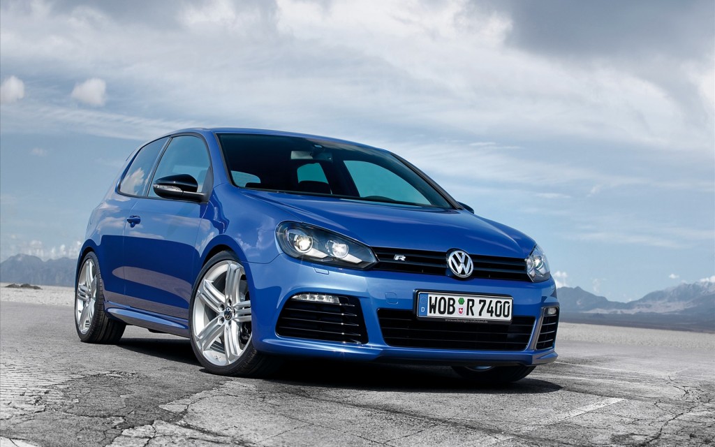 The-New-VW-Golf-R-widescreen-01.jpg