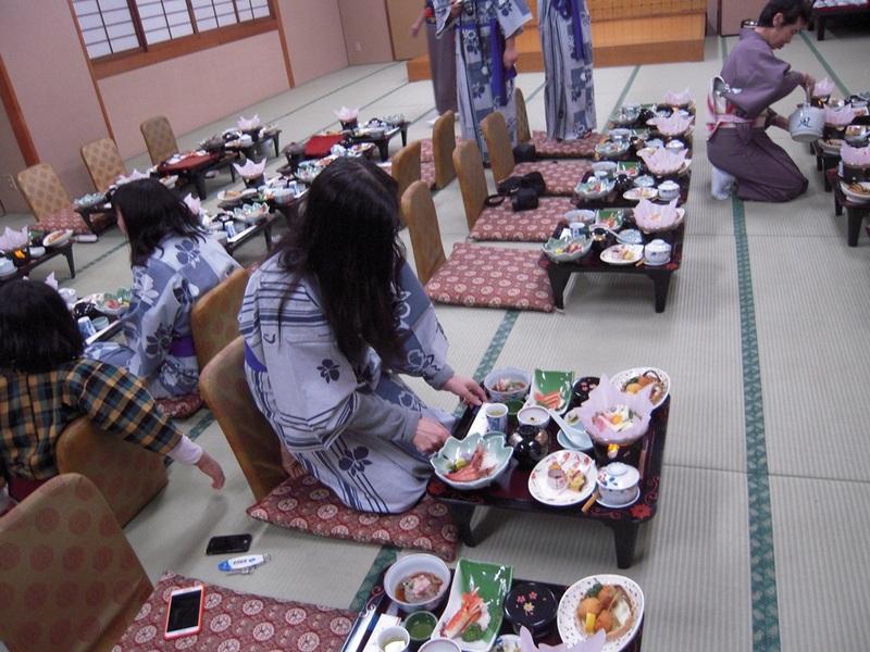 著和服食