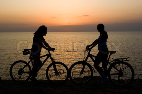 watching-sunset-on-the-sea.jpg