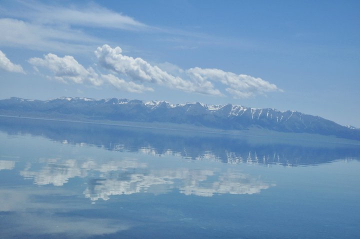 塞裡木湖_倒影.jpg