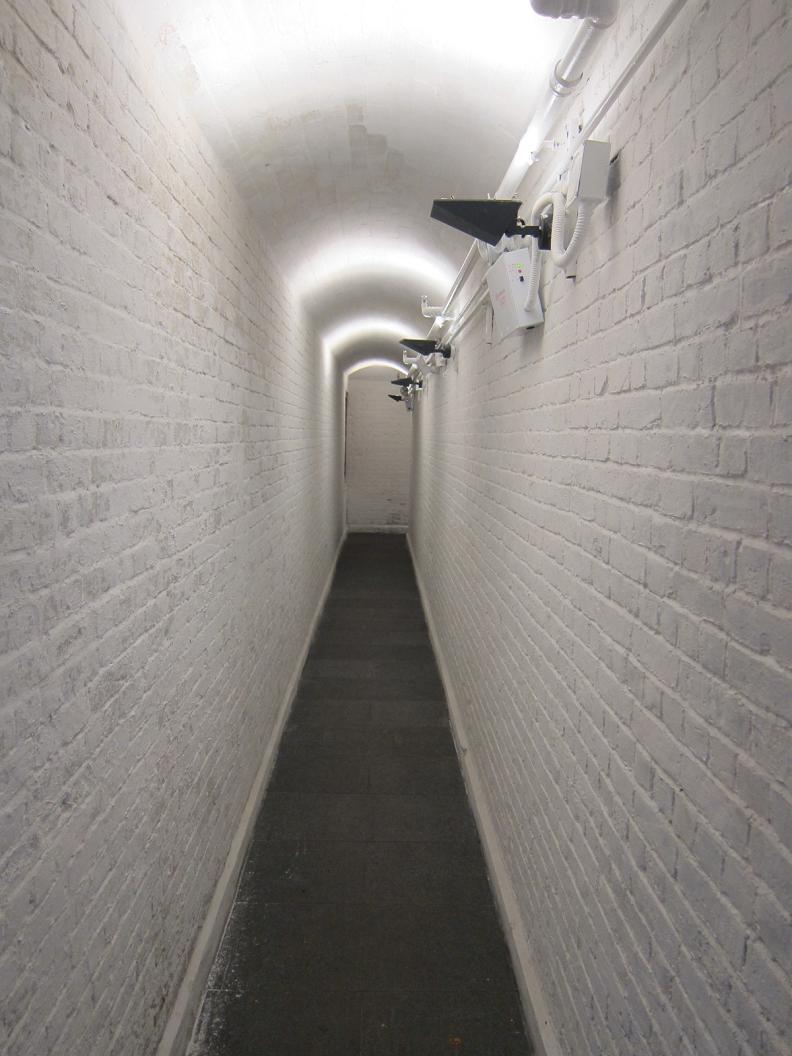 B23.JPG