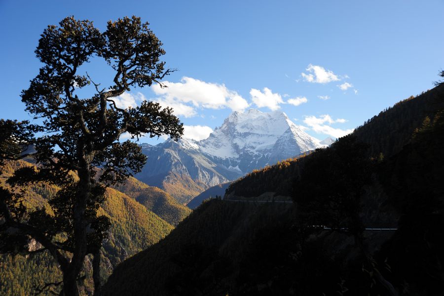 稻城_阿丁_031_神山.jpg