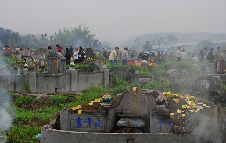 5.清明掃墓圖.jpg