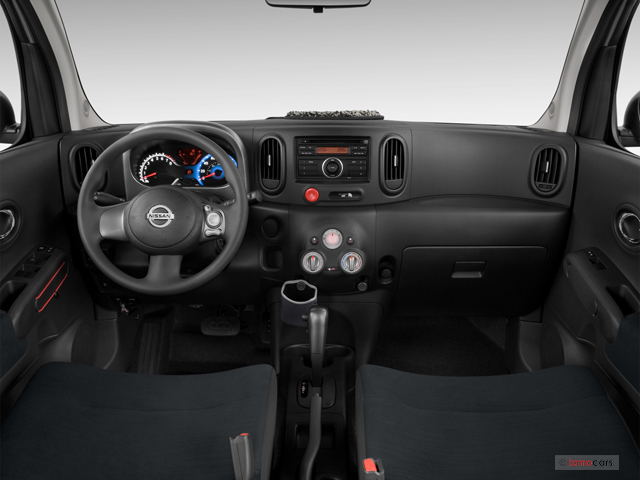 2012_nissan_cube_dashboard.jpg