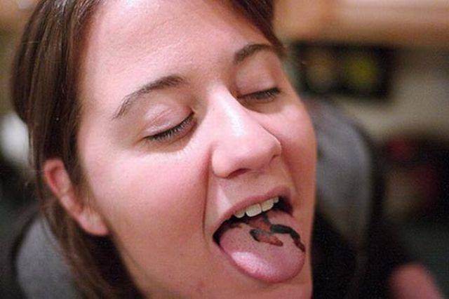 tongue-tatto12.jpg