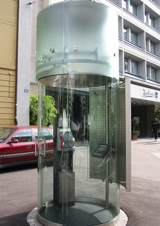 phonebooth32.jpg