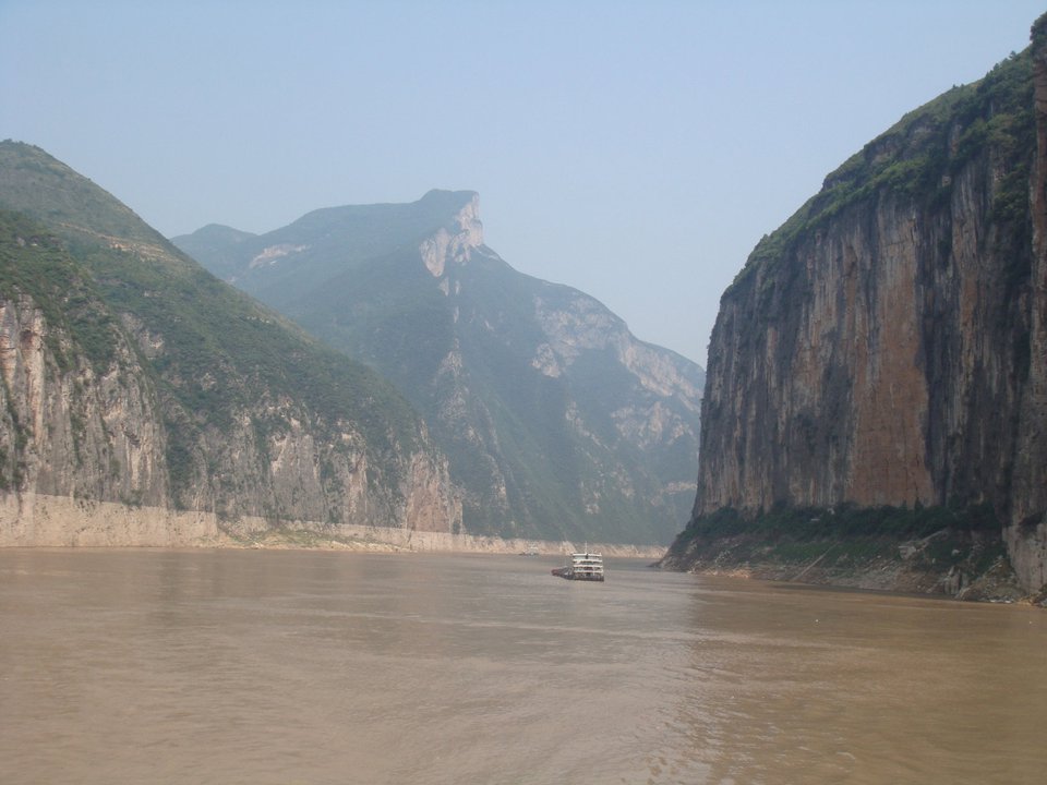 那裡是山，這裡是水
