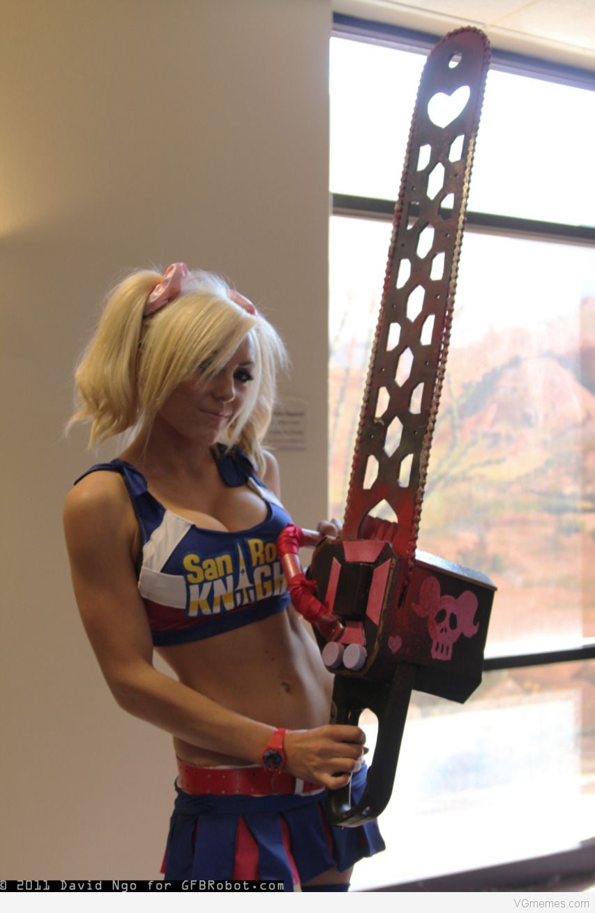 jessica-nigri-lollipop-chainsaw-1.jpg