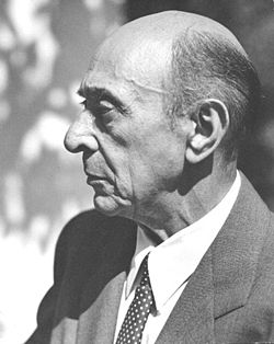 250px-Arnold_Schoenberg_la_1948.jpg