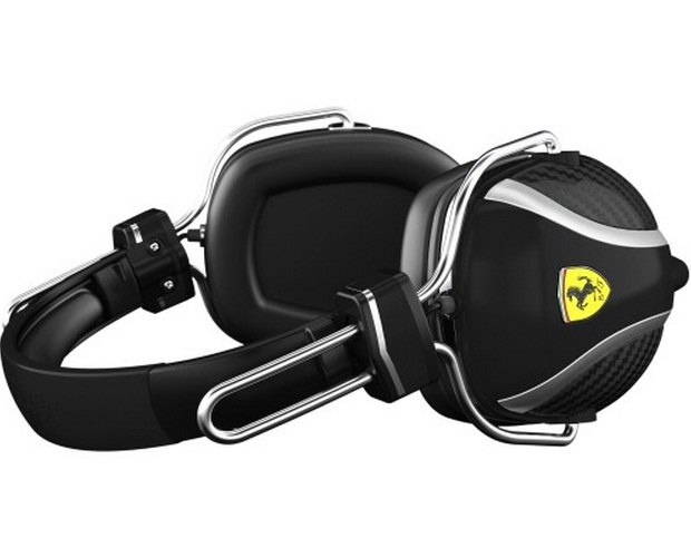 Scuderia Ferrari P200 Black Headphone-1.jpg