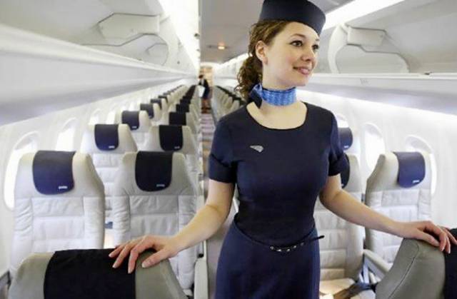 09. Canada, Porter Airlines Air Hostess.jpg