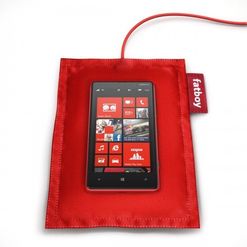 901-with-nokia-lumia-820.jpg