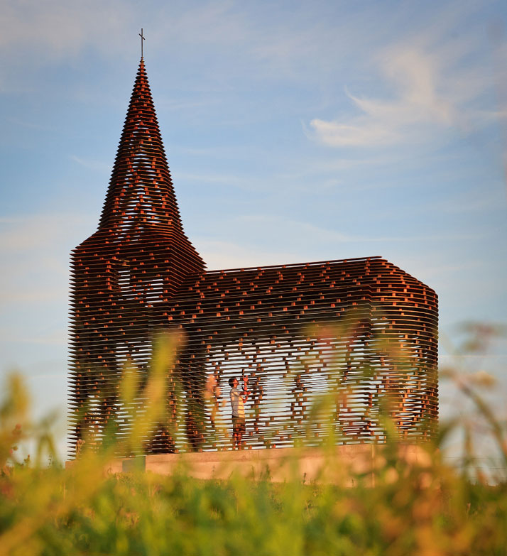 Reading-between-the-Lines-Gijs-Van-Vaerenbergh-2011-photo-Kristof-Vrancken-Z33-y.jpg