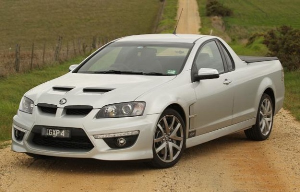 Commodore SS V8 2.jpg