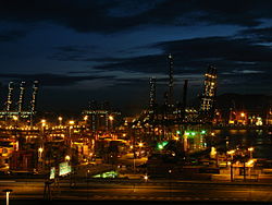 250px-Kwai_Tsing_Container_Terminals_at_night.JPG